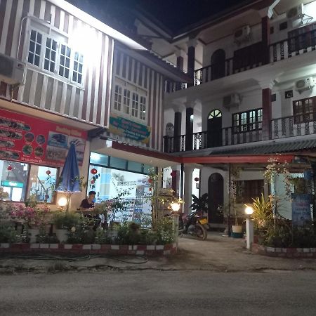 Vang Vieng Queen'S- Mountain View Hotel Exterior photo