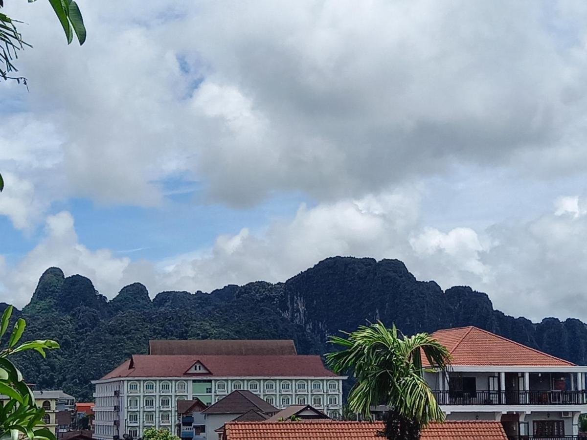Vang Vieng Queen'S- Mountain View Hotel Exterior photo