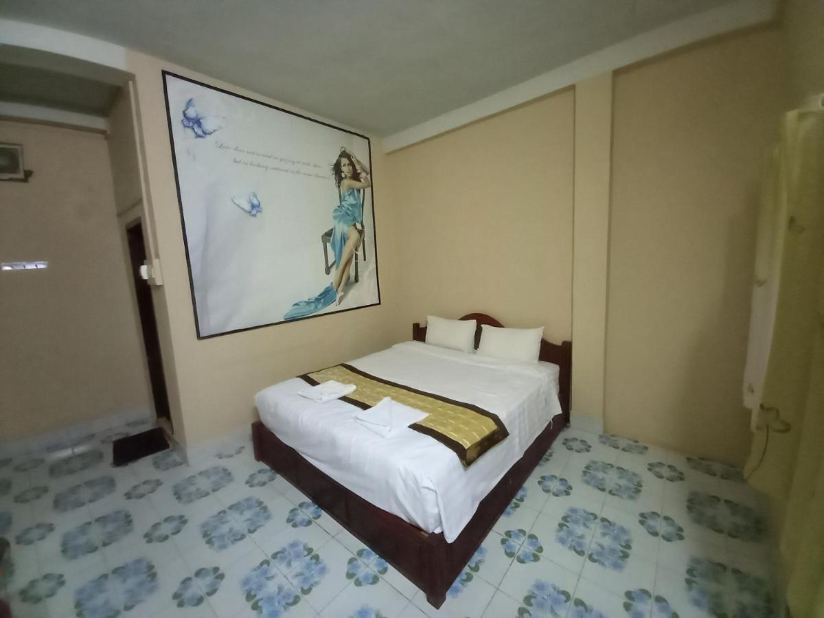 Vang Vieng Queen'S- Mountain View Hotel Exterior photo